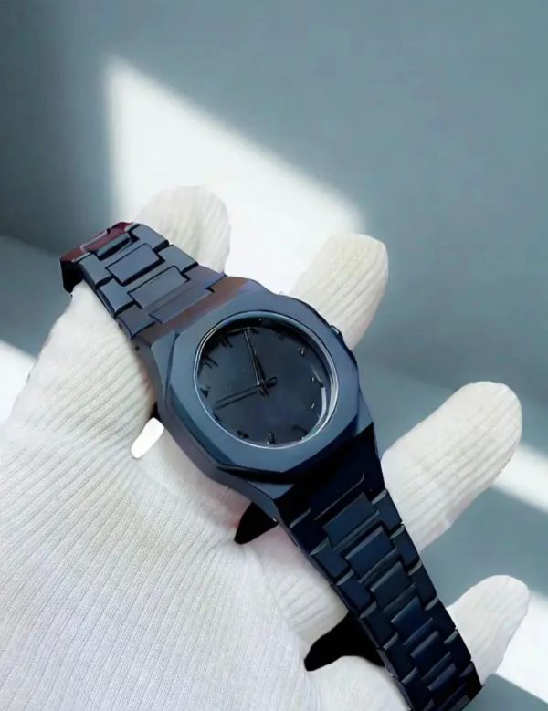 Black Aura Quartz Watch – Lightweight Design, ,