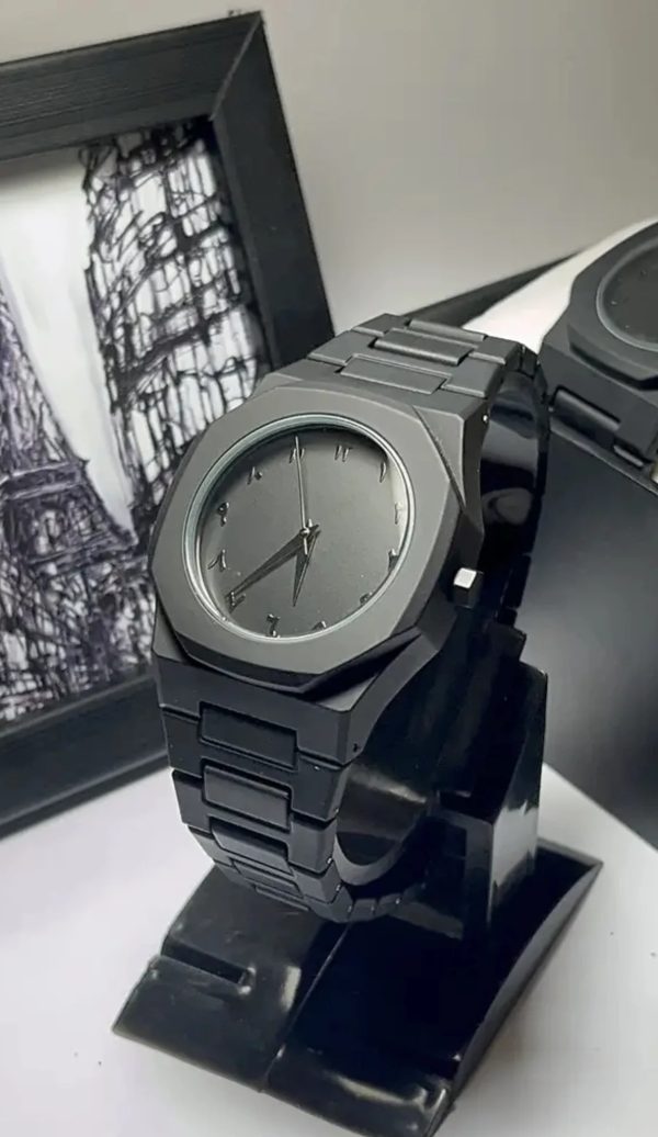 Black Aura Quartz Watch – Lightweight Design, ,